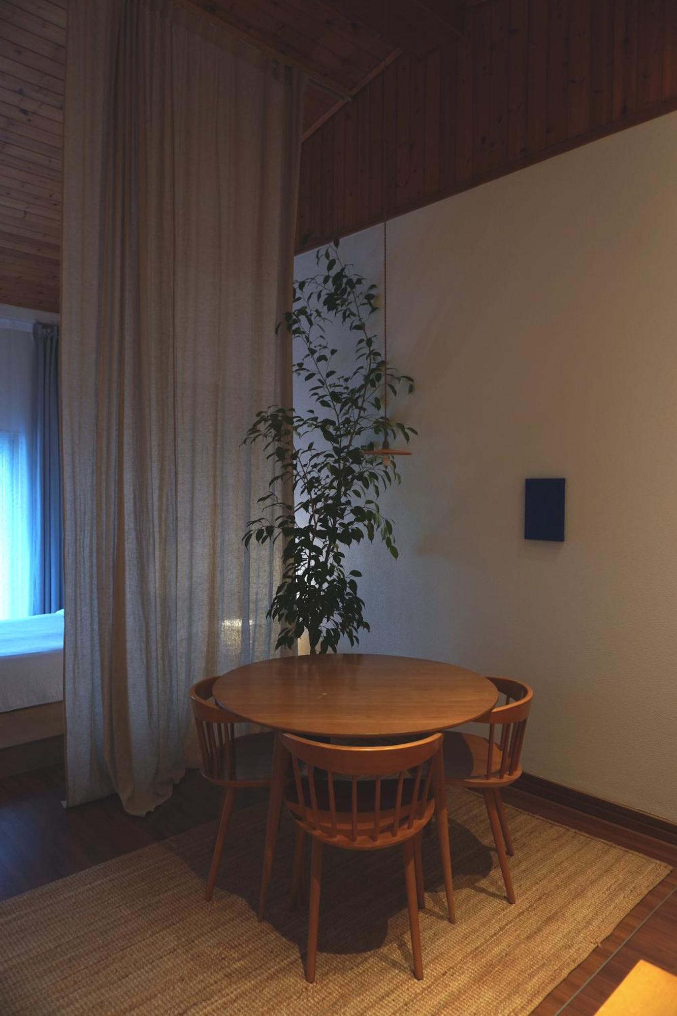 At Corner Resort & Garden Jeju Esterno foto